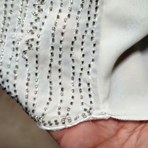 Beulah highlow sleeveless blouse with bead design throughout Sz S Good condition - Picture 4 of 12